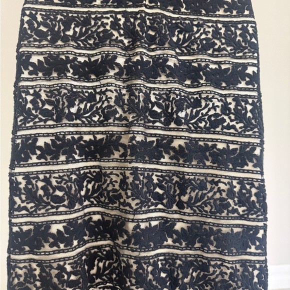 Jovani Black and Cream Lace Maxi Dress - Evening Gown - Size 10 - Picture 12 of 16